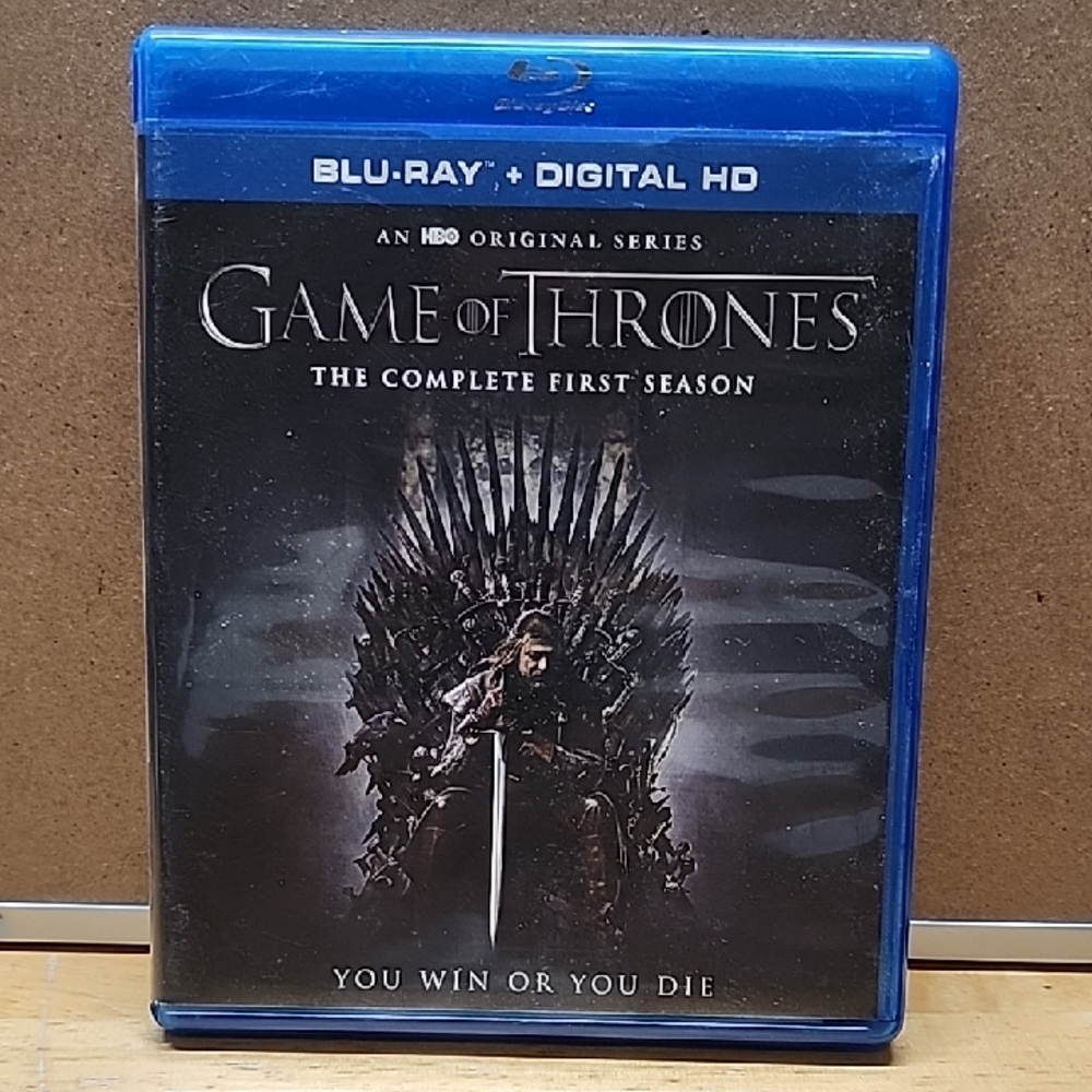 Game of Thrones: The Complete First Season Blu-ray